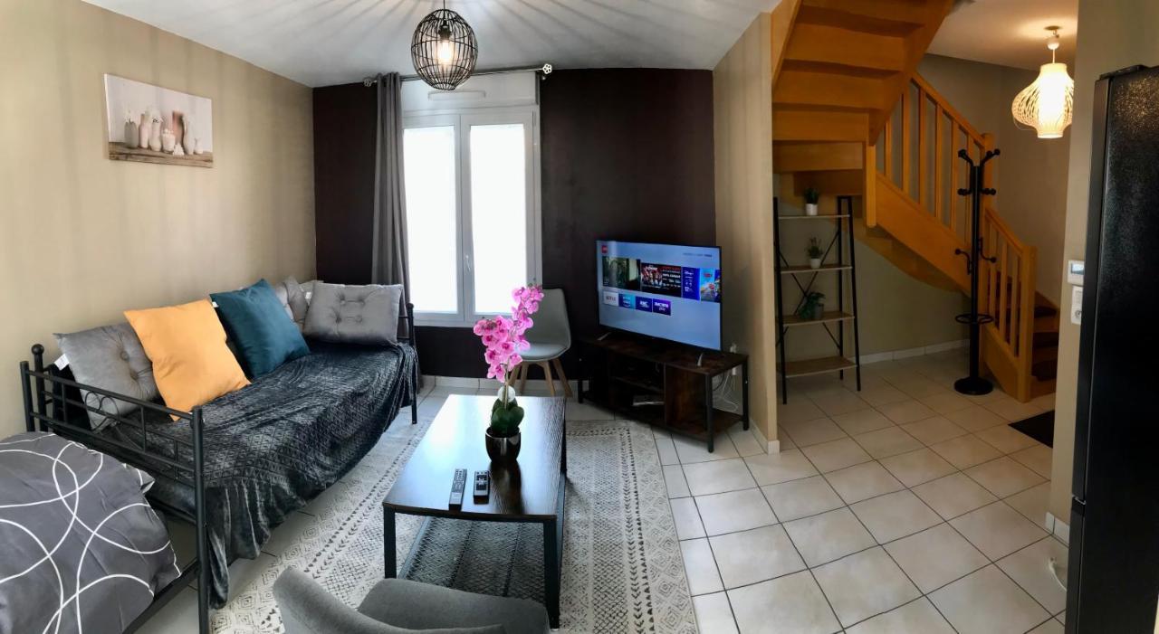 Agreable Maison Proche Gare Avec Parking Gratuit Le Mans Exteriör bild