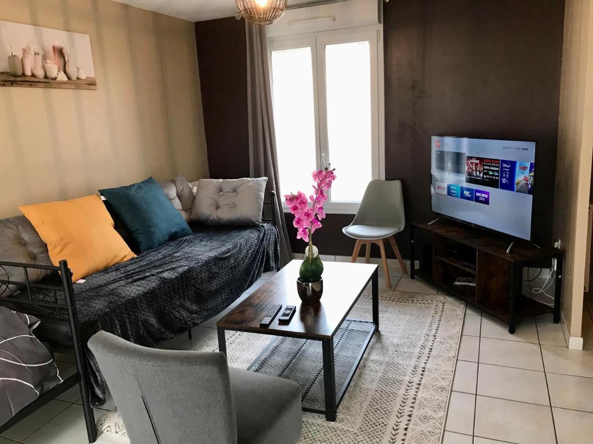 Agreable Maison Proche Gare Avec Parking Gratuit Le Mans Exteriör bild